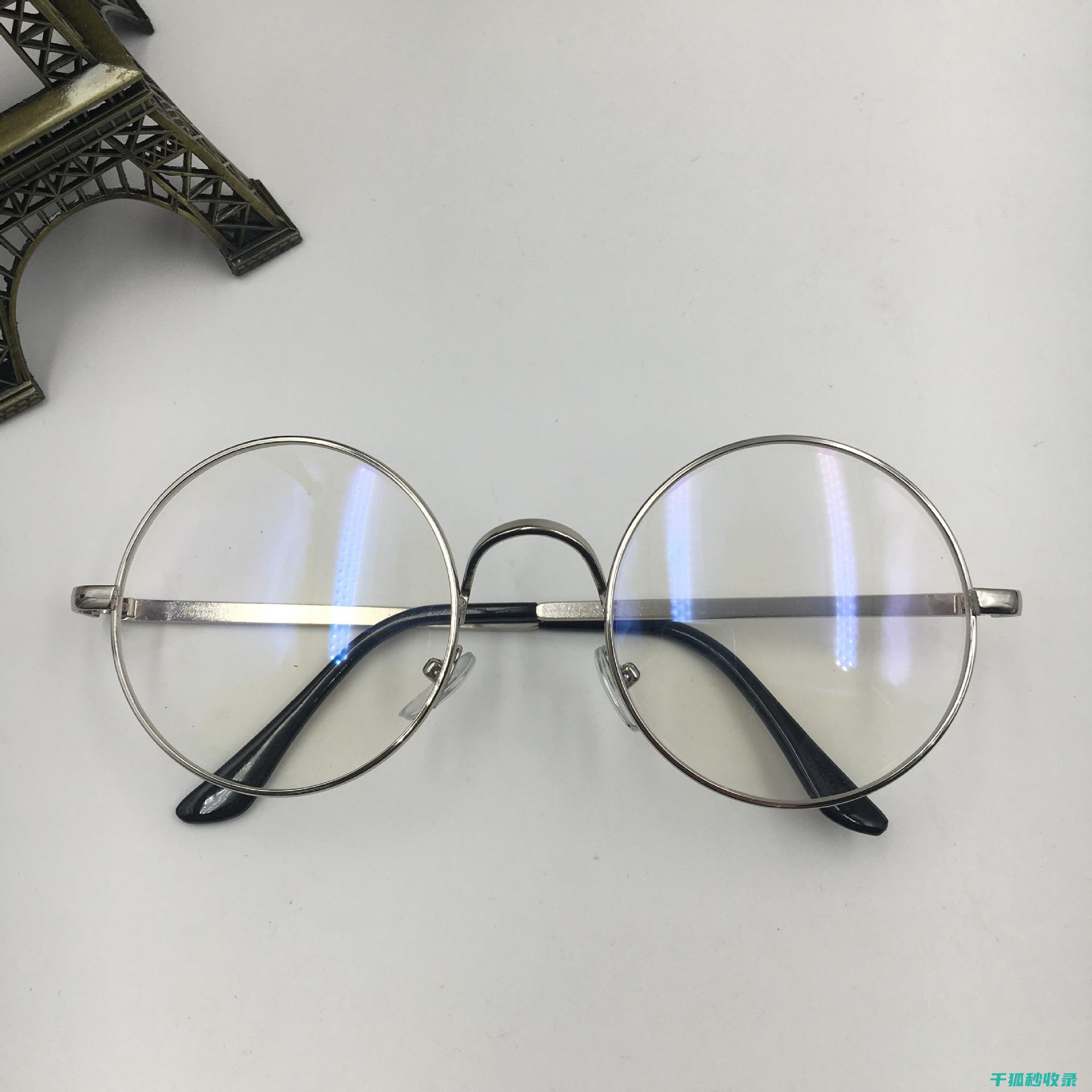 眼镜防雾贴纸：如何应对湿度变化？ (眼镜防雾贴纸有用吗)